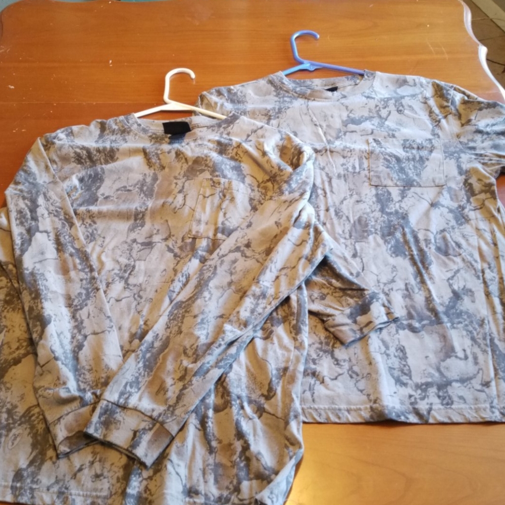 Set of 2 Winchester camo long sleeve t-shirts